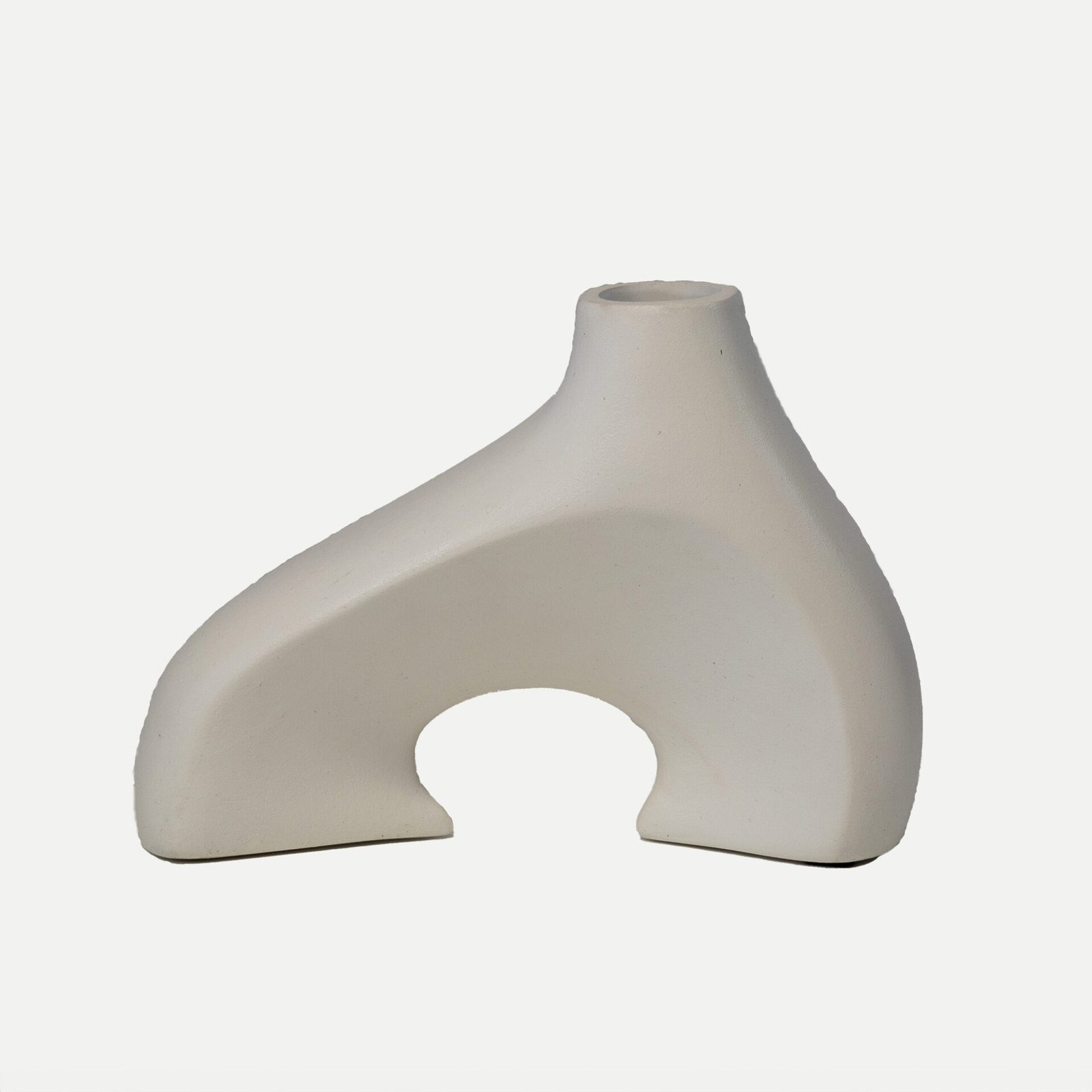 CERA-MILA-SMAL-WHIT-1-scaled