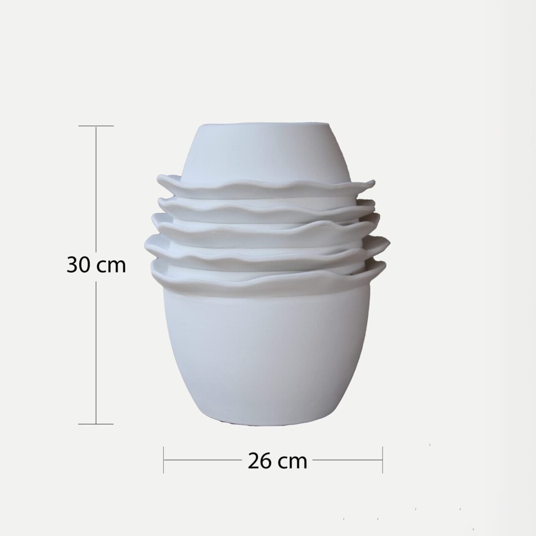 VASE-LORN-WHIT-1822-2-scaled-1080x1080