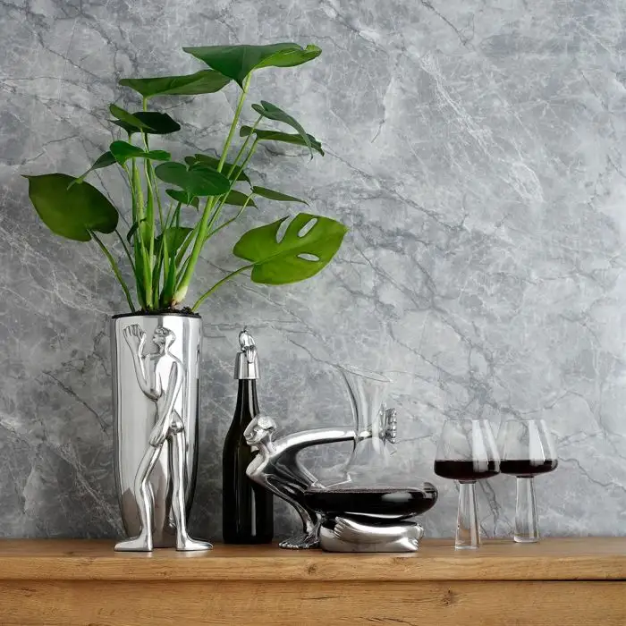 vase_-_man.webp